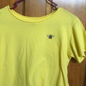 “save the bees” yellow cropped shirt